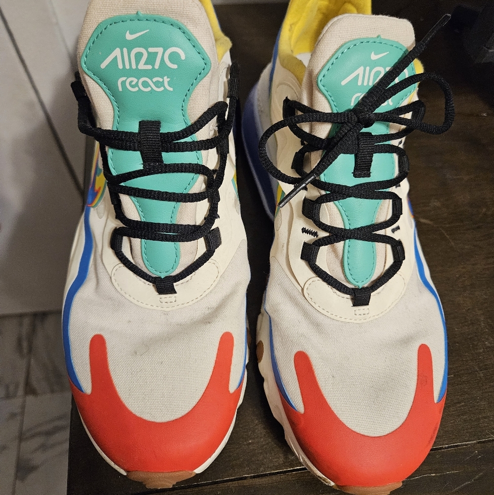 Nike air max react size 9 5